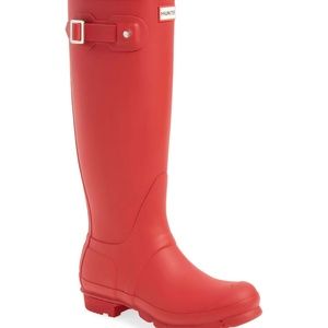 Hunter Tall Matte Red Rain Boots